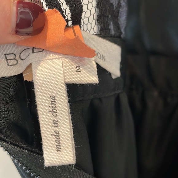 LIKE NEW BCBGeneration Dress Size 2 - Picture 10 of 10